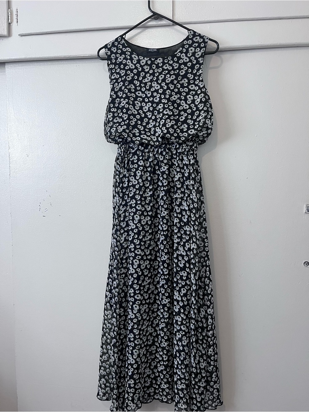 Acevog Black Maxi Dress with White Floral Print